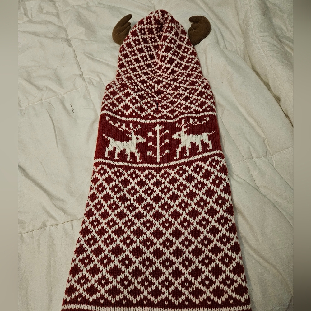 NWOT Red and White Reindeer Knit Hooded Dog Sweater